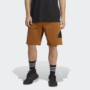 Short Future Icons Badge of Sport Marrone Uomo Sportswear
