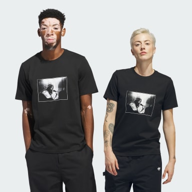 ノラ グラフィック 半袖Tシャツ（ジェンダーニュートラル）