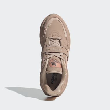 Zapatilla Zentic Beige Mujer Originals