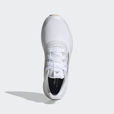 Women Running White QT Racer Sport Shoes