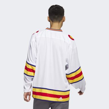 KP on X: Vancouver Canucks adidas jersey concept. Shaped arm