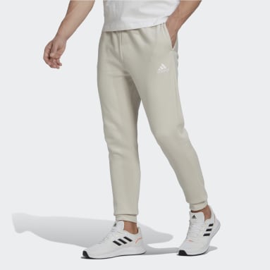 Men Training Beige Essentials Fleece Regular Tapered Pants