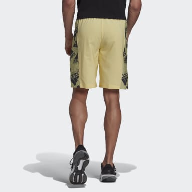 Heren Sportswear geel Essentials BrandLove Geweven Short