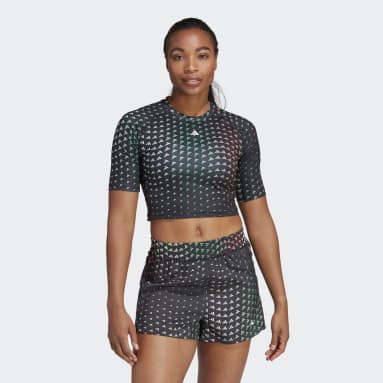 Brand Love Performance Tee