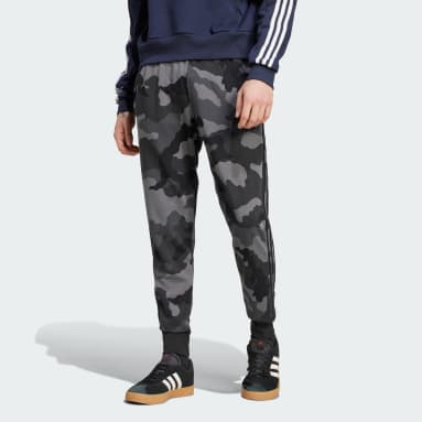 Seasonal Essentials Camouflage Pants