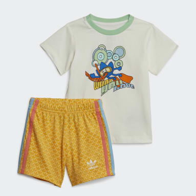 Graphic Print Shorts and Tee Set Bialy