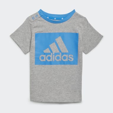 Kinder Sportswear Essentials Set aus T-Shirt und Shorts Grau