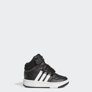 Premiers pas en chaussures bébé - adidas