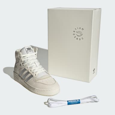 รองเท้า Rivalry High Consortium