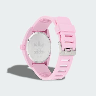 Project Three Uhr