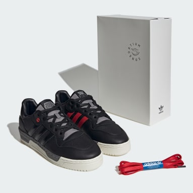 รองเท้า Rivalry Low Nice Kicks