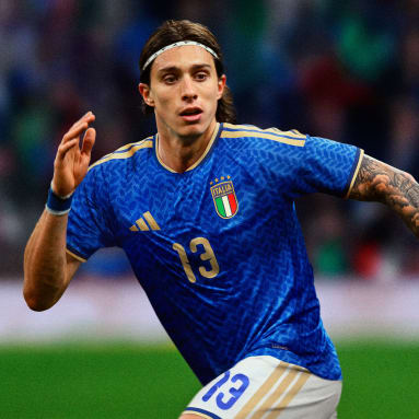 Camiseta Authentic de la primera equipación de Italia 26