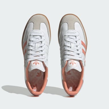 Ces célèbres baskets Adidas pour femme sont à prix dingue sur