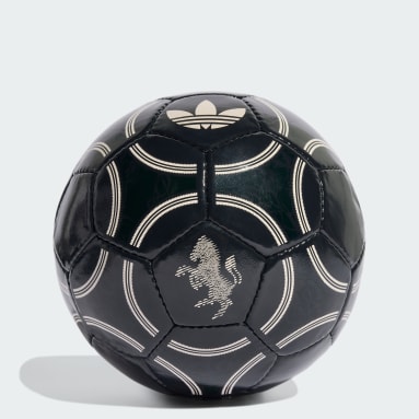 Míč Juventus v barvách třetí soupravy klubu