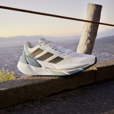 Ces chaussures de running Adidas voient leur prix divisé par deux, ne  passez pas à coté - Le Parisien