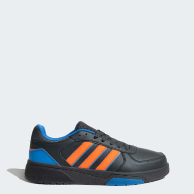 SNEAKOUT M