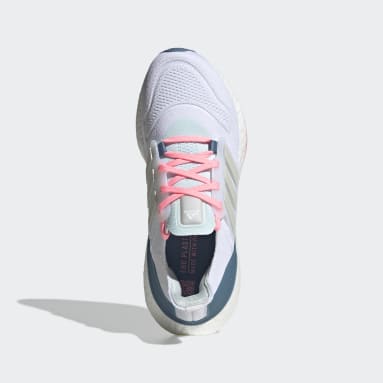 Women Running White Ultraboost 22 Shoes