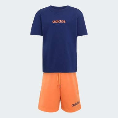 ชุดเสื้อยืดและกางเกง Essentials สำหรับเด็ก