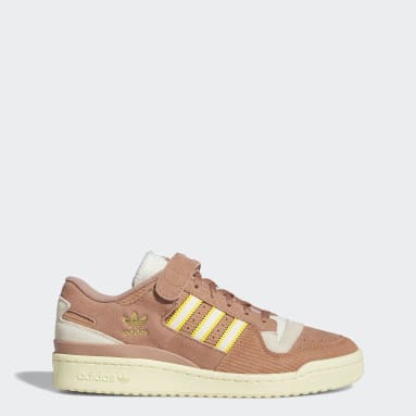 Tenis adidas color cafe deals