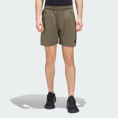 TRAIN ESSENTIALS LOGO SHORTS