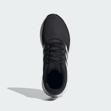 Estas son las zapatillas Adidas para hombre que triunfan en  -  Showroom