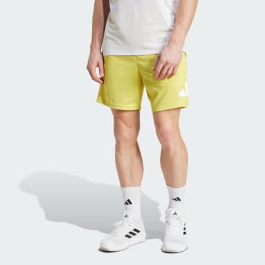 Shorts Train Essentials Logo