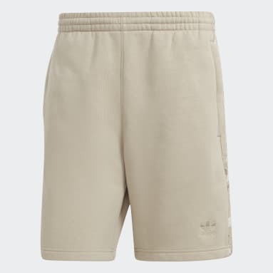 Shorts con gráficos de camuflaje con rayas