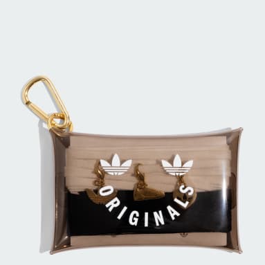 เชือกผูกรองเท้าพร้อมจี้ประดับ