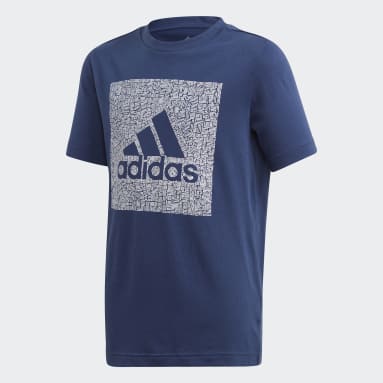 Camiseta Must Haves Badge of Sport Azul Niño Sportswear