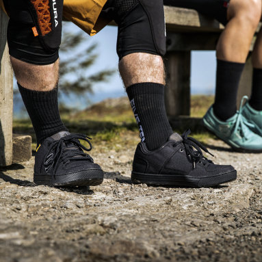 men's bike shoes with clips