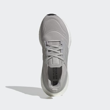 grey running shoes women