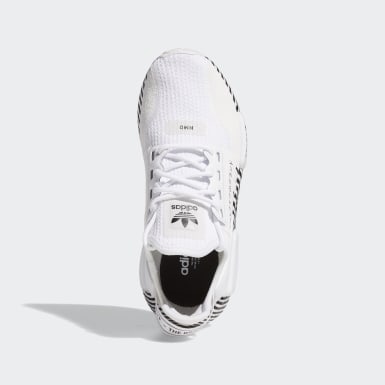 all black tennis shoes girls