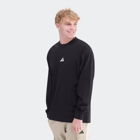 Essentials Plus Loose Fit Small Logo Long Sleeve Long-Sleeve Top