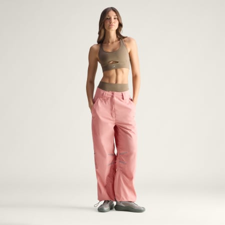 חזיית יוגה של Adidas מאת Stella McCartney