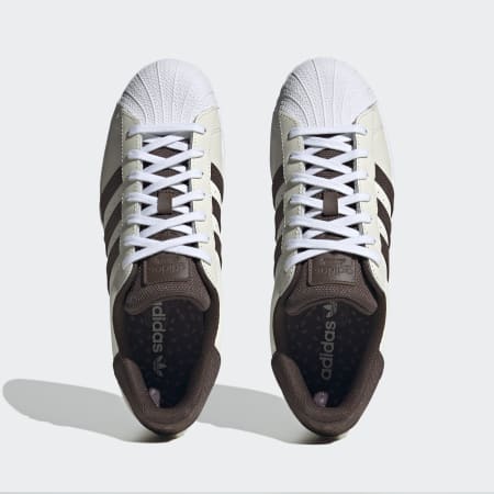 SUPERSTAR