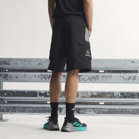 MERCEDES - AMG PETRONAS FORMULA 1 TEAM MECHANICS SHORT