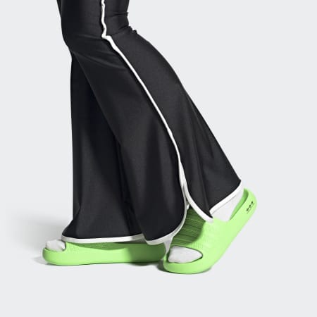 Adilette Ayoon Slides