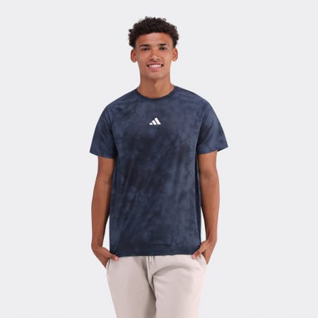 MENS TRAINING ESSENTIAL ALL OVER PRINTED TEE 