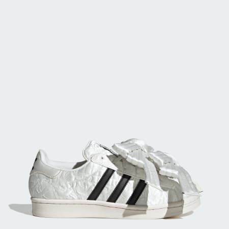 【ADIDAS】JQ4303 ADIDAS X CAROLINE HU SUPERSTAR W Adidas x CAROLINE HU Superstar Sneakers | Black | FARFETCH RO