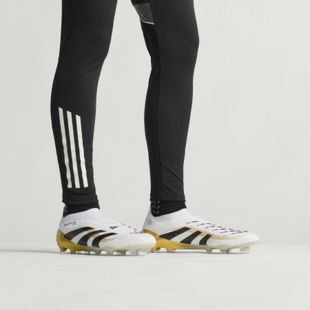 Predator Elite Laceless Firm Ground Boots