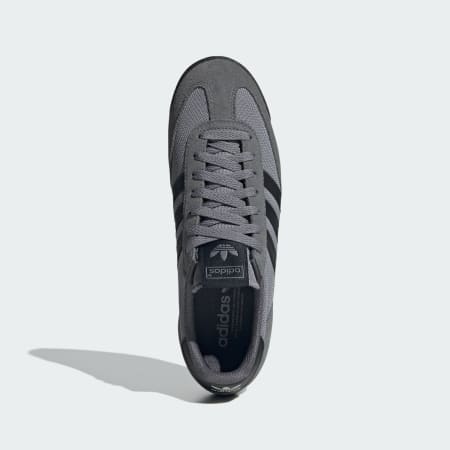 R71 Shoes
