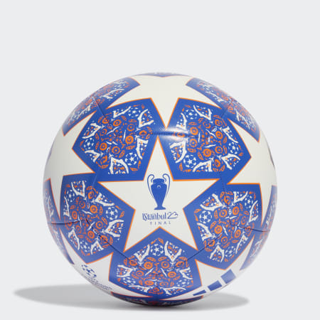 UCL Training Istanbul Ball