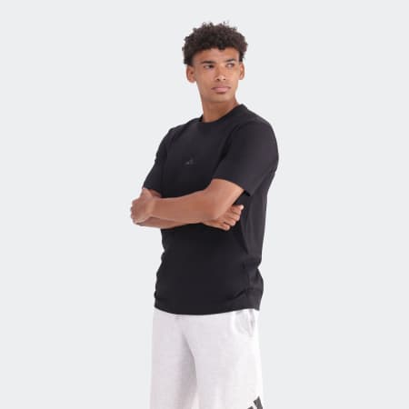 Essentials Small Logo Single Jersey T-Shirt