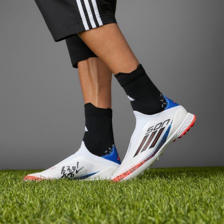 حذاء F50 Pro Son Laceless Turf