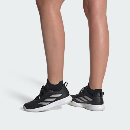 Black tennis best sale shoes adidas