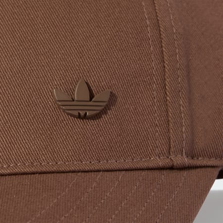 Everyday Icons Cap With Tonal Metal Trefoil