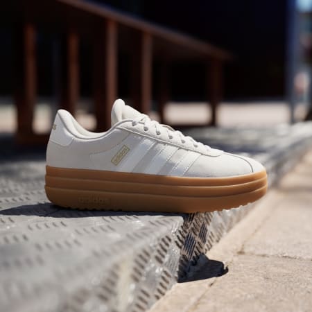 VL Court Bold Shoes