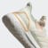 Tenis Ultraboost 19 Off White / Off White / Glow Orange F34073 Tenis Ultraboost 19 Off White / Off White / Glow Orange F34073