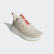 Tênis Questar Flow Linen / Linen / Active Orange EE8221 Tênis Questar Flow Linen / Linen / Active Orange EE8221