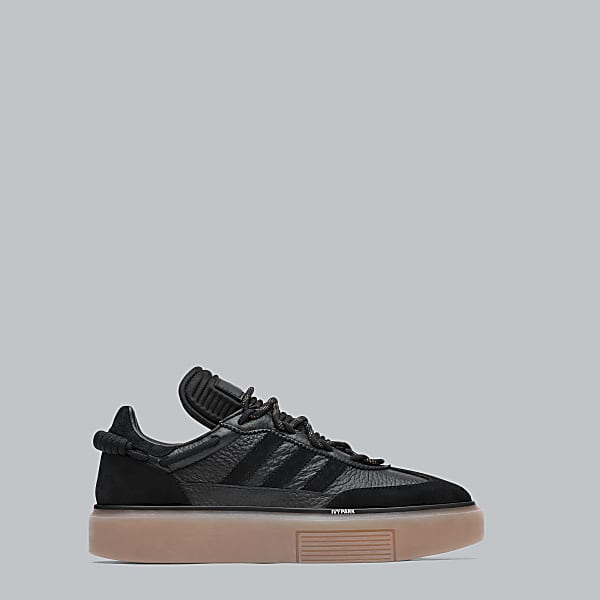 adidas shoes black